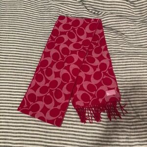 Coach logo C light pink hot pink scarf with fringe